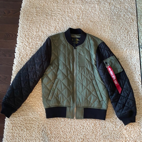 Alpha Industries Quilted Bomber Jacket - Picture 3 of 5